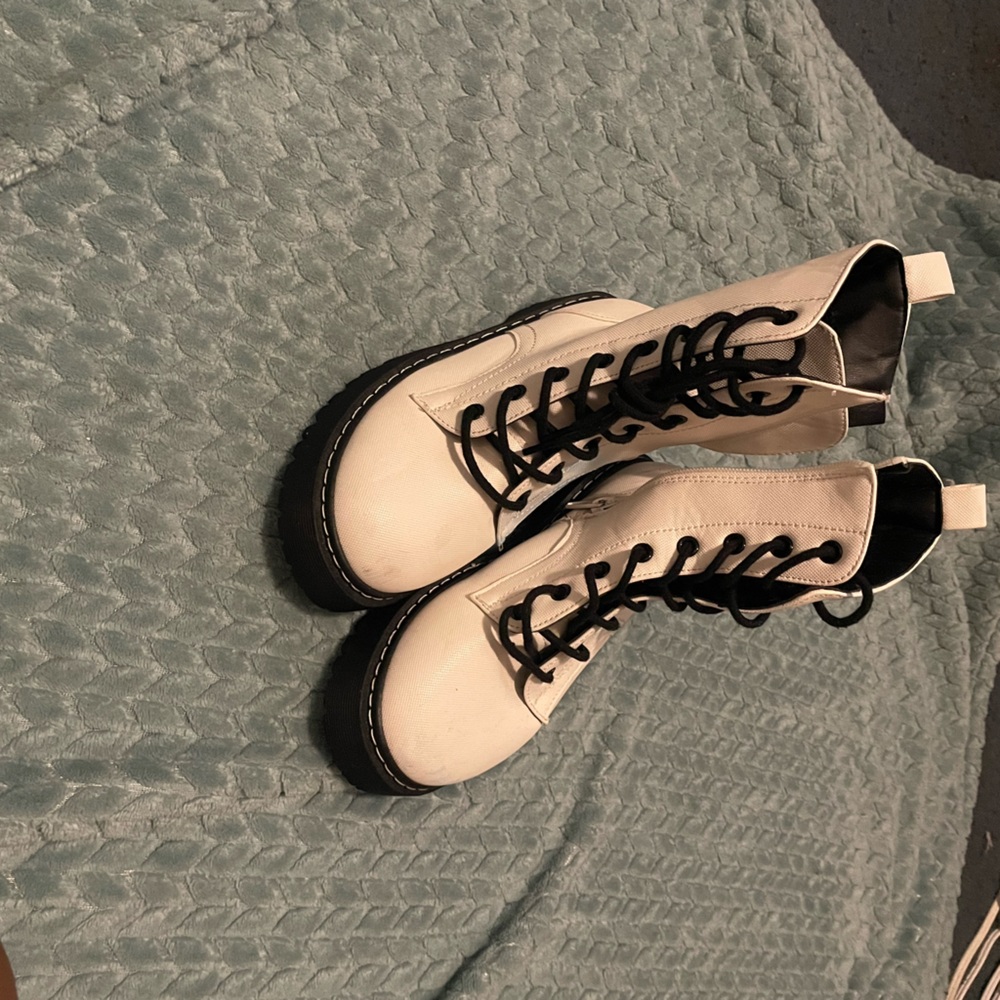 Women's White Lace-Up Boots